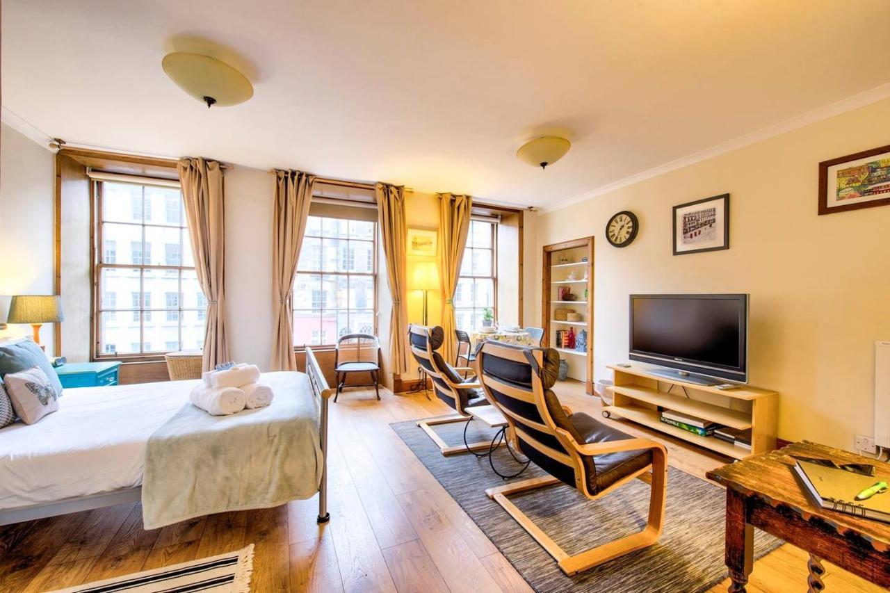 Joivy Royal Mile Apartment In Prime Location Edimburgo Esterno foto