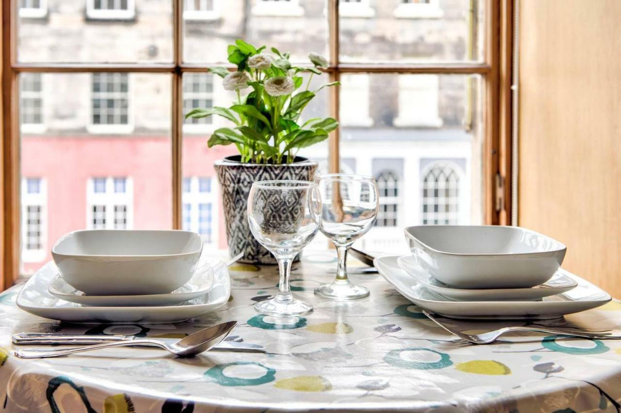 Joivy Royal Mile Apartment In Prime Location Edimburgo Esterno foto
